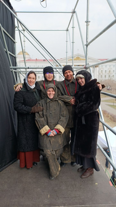 Большое театрализованное представление на площади